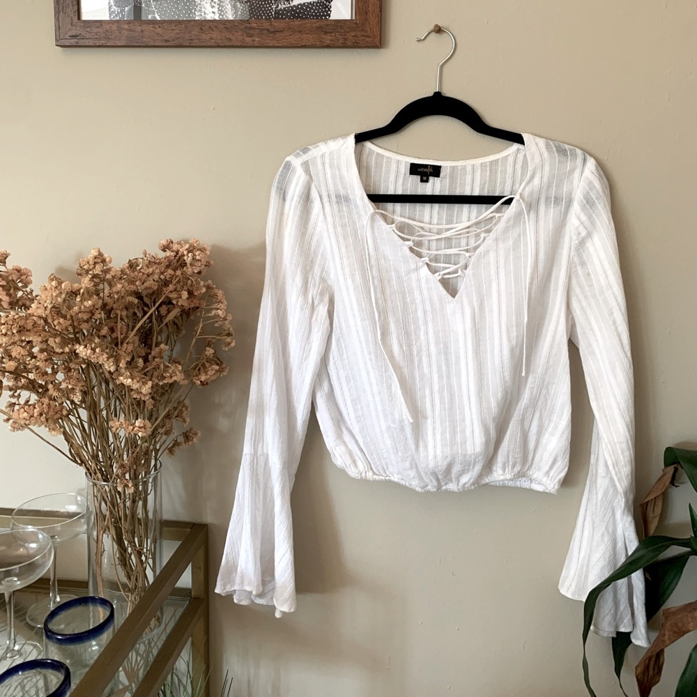 White bell sleeve top perfect condition never worn